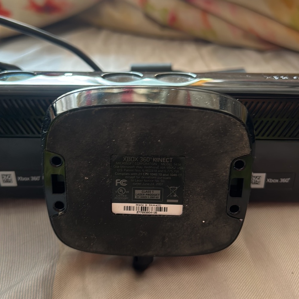 Xbox 360 Kinect - Picture 2 of 4